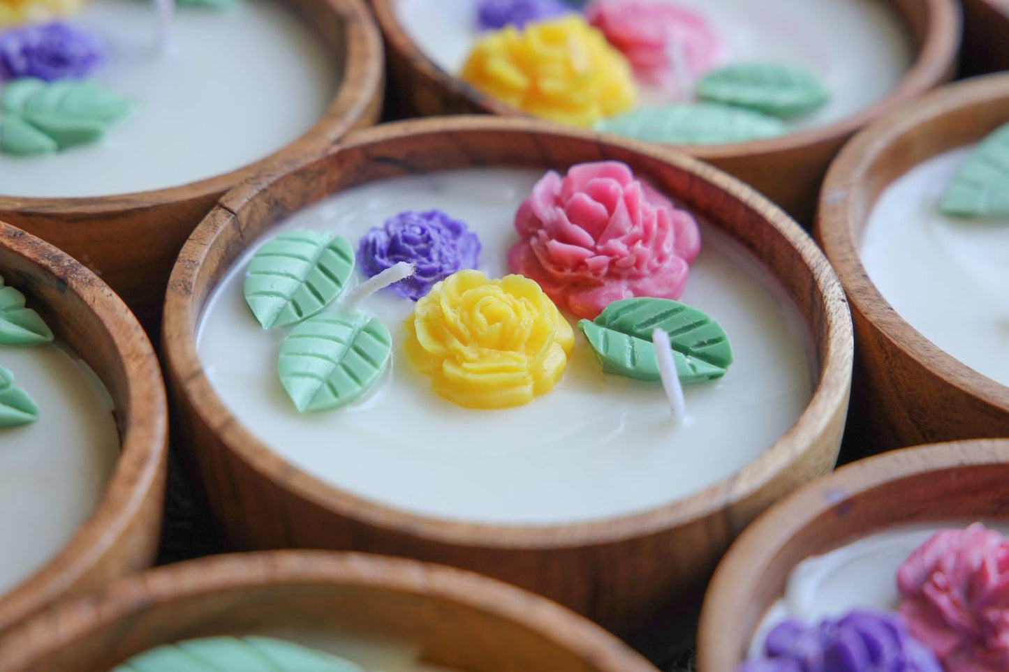 Aroma Double Colour Wax Flower Candle - 2 Wicks (Medium)